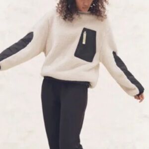 UGG Niko Sherpa Cream and Black Fleece Crewneck, size Medium